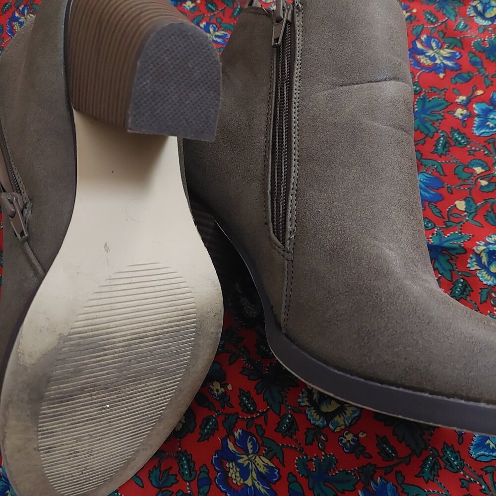 Booties - Picture 3 of 4